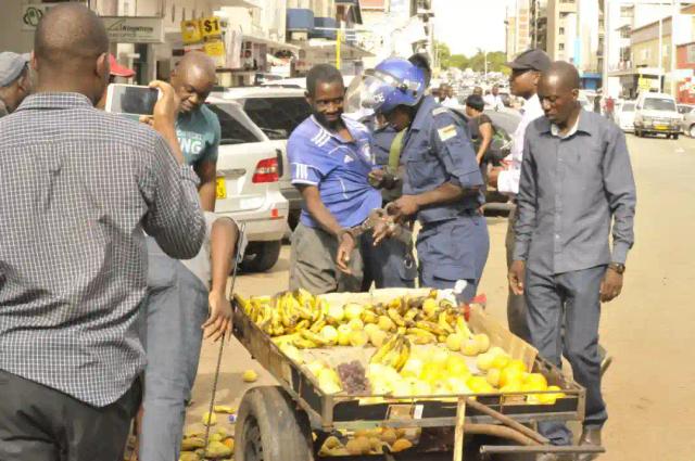 Cholera Outbreak: Government Prohibits Vending In Harare Streets