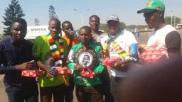 PICTURES: Govt 'Rewards' Anti-sanctions Marchers With Fried Chips, Pepsi