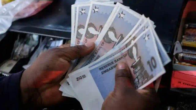 Zimbabwean Civil Servants Get Salary Increase